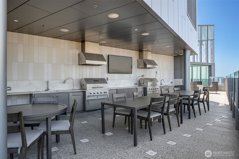 Property photo for 121 Stewart Street #503, Seattle photo 23