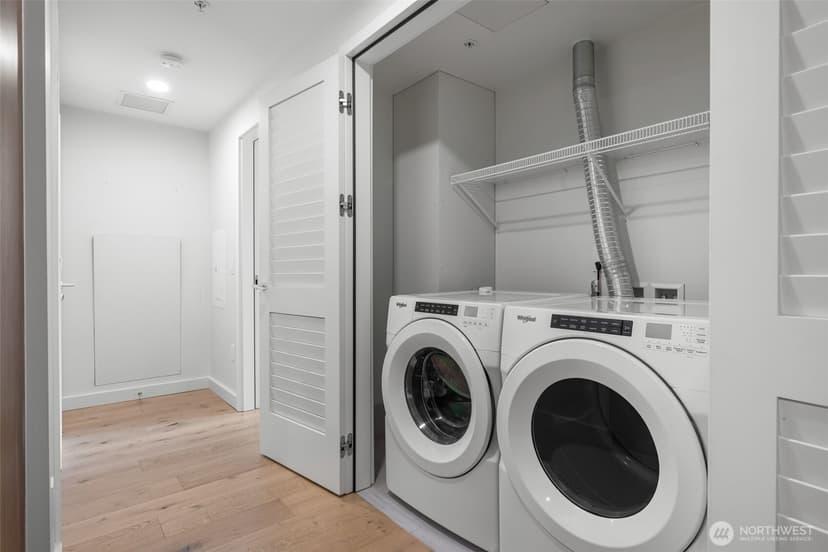 Property photo for 121 Stewart Street #503, Seattle photo 14