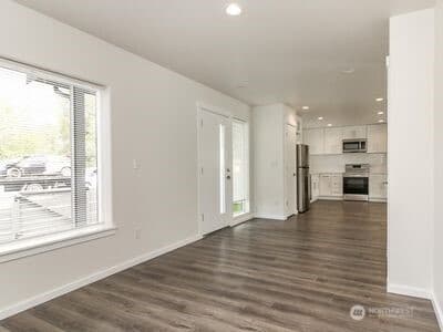 Property photo for 114 E Willis Street, Kent photo 33