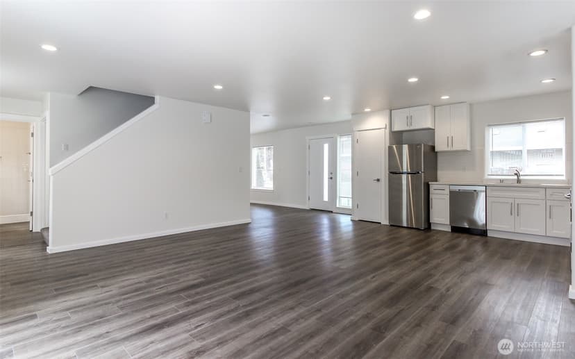 Property photo for 114 E Willis Street, Kent photo 4