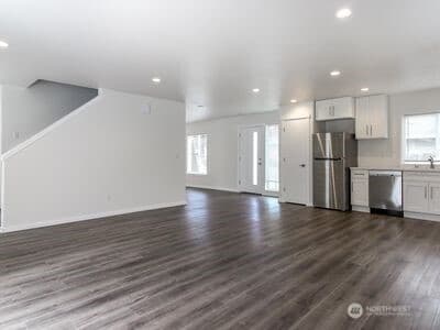 Property photo for 114 E Willis Street, Kent photo 34