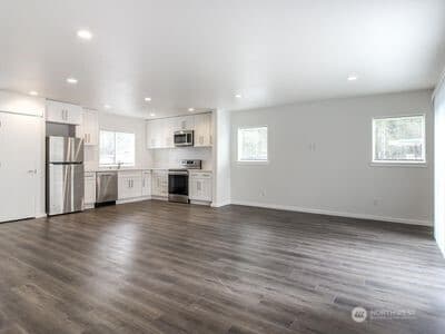 Property photo for 114 E Willis Street, Kent photo 30