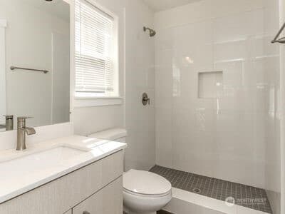 Property photo for 114 E Willis Street, Kent photo 16