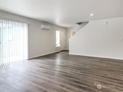 Property photo for 114 E Willis Street, Kent photo 25