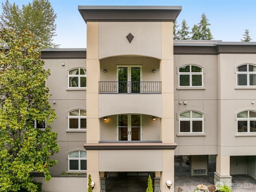 Property photo for 10398 NE 17th Street #206, Bellevue photo 3