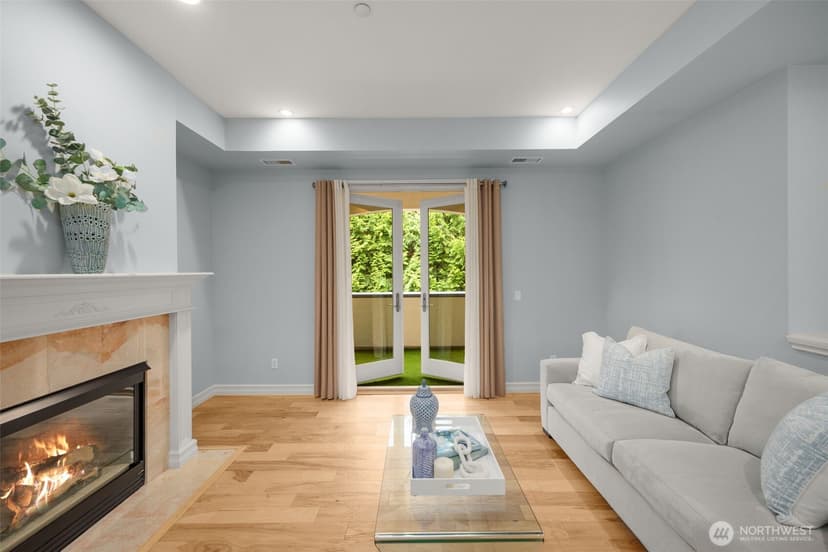 Property photo for 10398 NE 17th Street #206, Bellevue photo 4