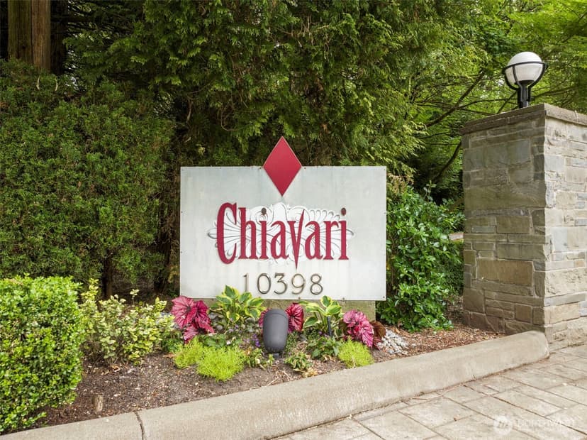 Property photo for 10398 NE 17th Street #206, Bellevue photo 2