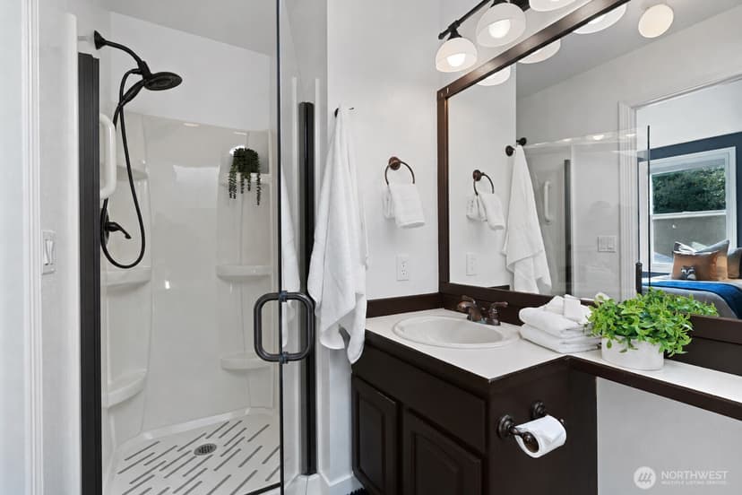 Property photo for 3802 25th Avenue W, Seattle photo 19