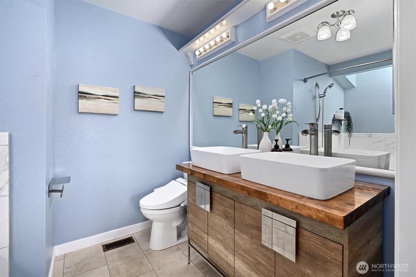 Property photo for 3802 25th Avenue W, Seattle photo 13