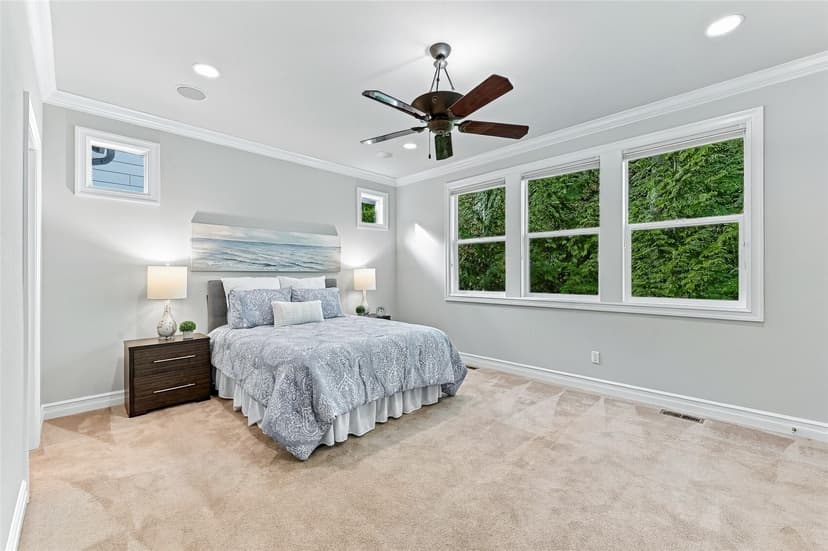 Property photo for 12617 Sunbreak Way NE, Redmond photo 17