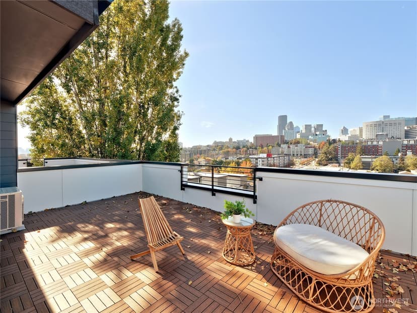 Property photo for 717 15th Avenue #D, Seattle photo 22