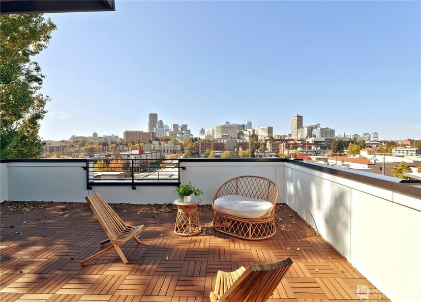 Property photo for 717 15th Avenue #D, Seattle photo 23