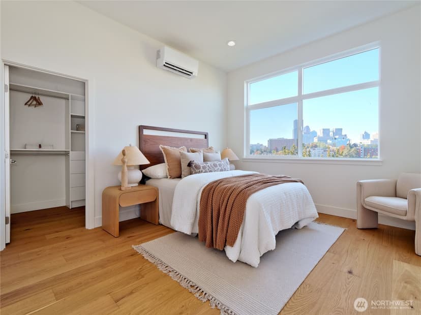 Property photo for 717 15th Avenue #D, Seattle photo 18