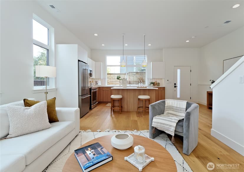 Property photo for 717 15th Avenue #D, Seattle photo 12