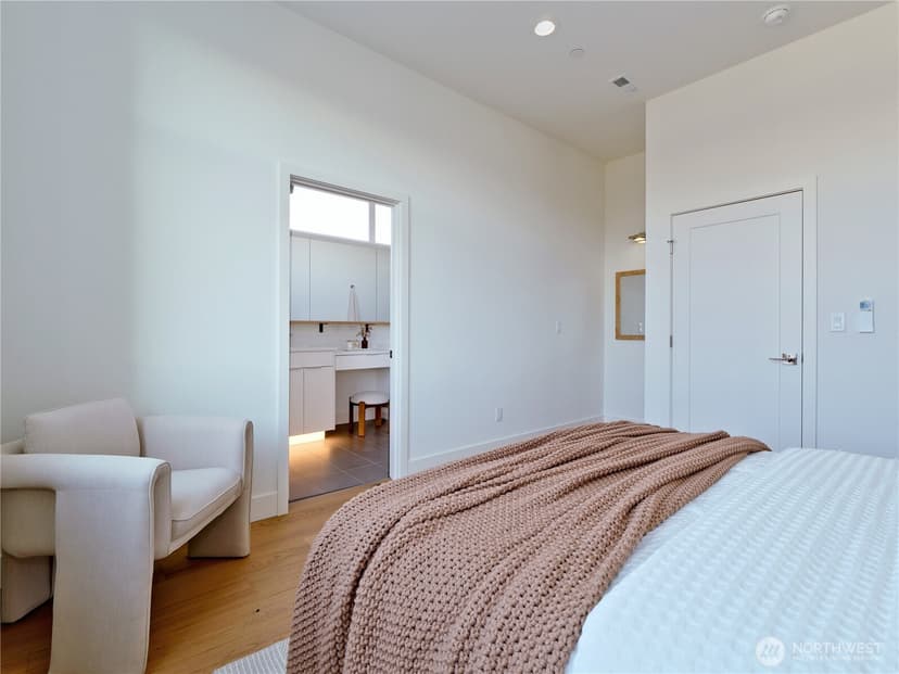 Property photo for 717 15th Avenue #D, Seattle photo 20