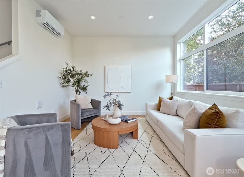 Property photo for 717 15th Avenue #D, Seattle photo 10