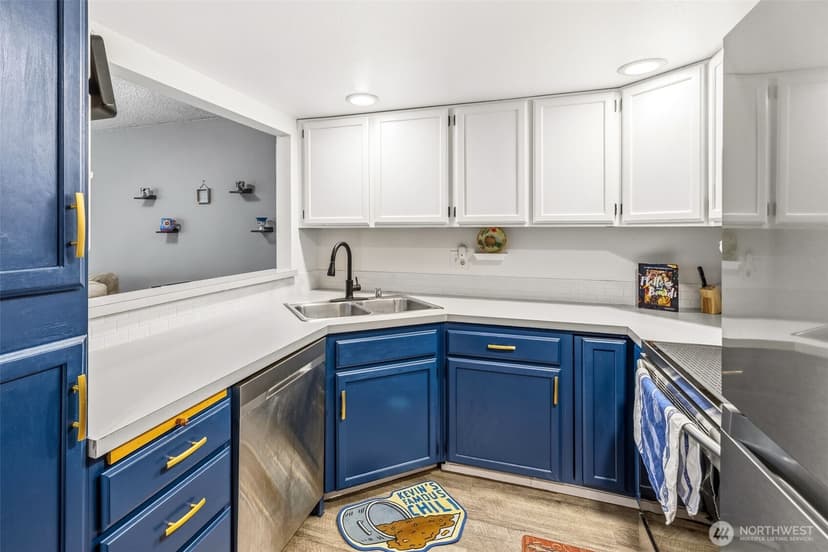 Property photo for 15209 Sunwood Boulevard #B26, Tukwila photo 7