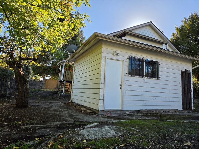 Property photo for 3700 S Holly Street, Seattle photo 5
