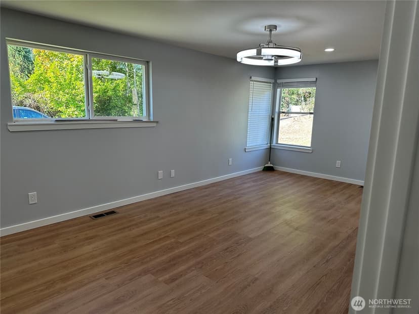 Property photo for 11054 SE 192nd Street, Renton photo 17