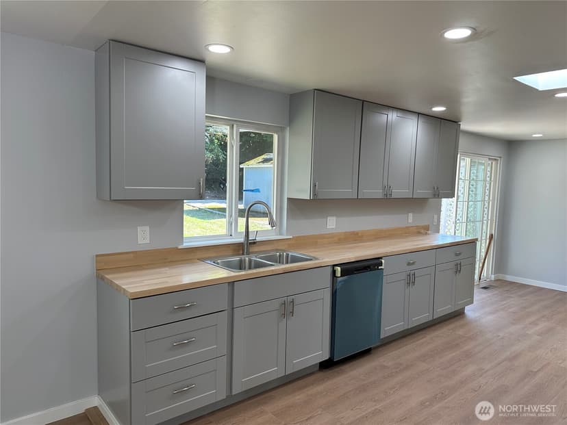 Property photo for 11054 SE 192nd Street, Renton photo 12
