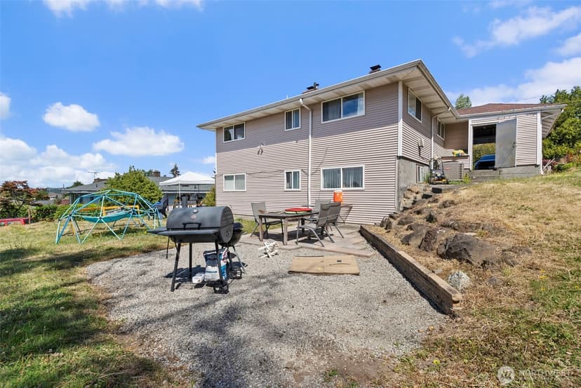 Property photo for 1735 S Pearl Street, Seattle photo 25