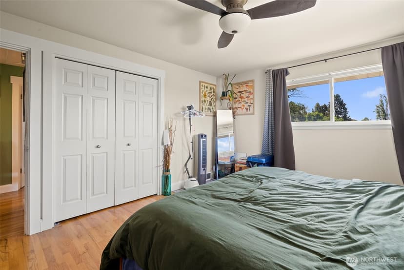 Property photo for 1735 S Pearl Street, Seattle photo 11