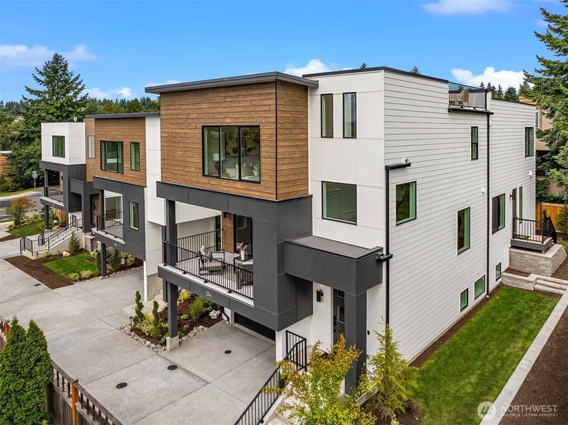 Property photo for 134 8th Ct, Kirkland photo 39
