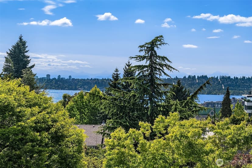 Property photo for 134 8th Ct, Kirkland photo 19