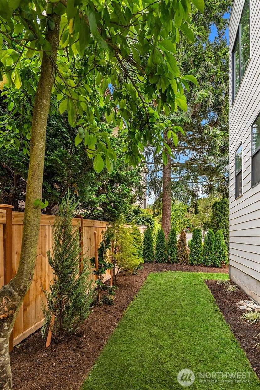 Property photo for 134 8th Ct, Kirkland photo 38