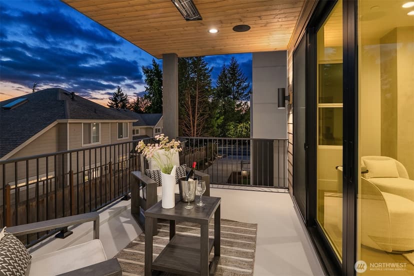 Property photo for 134 8th Ct, Kirkland photo 24