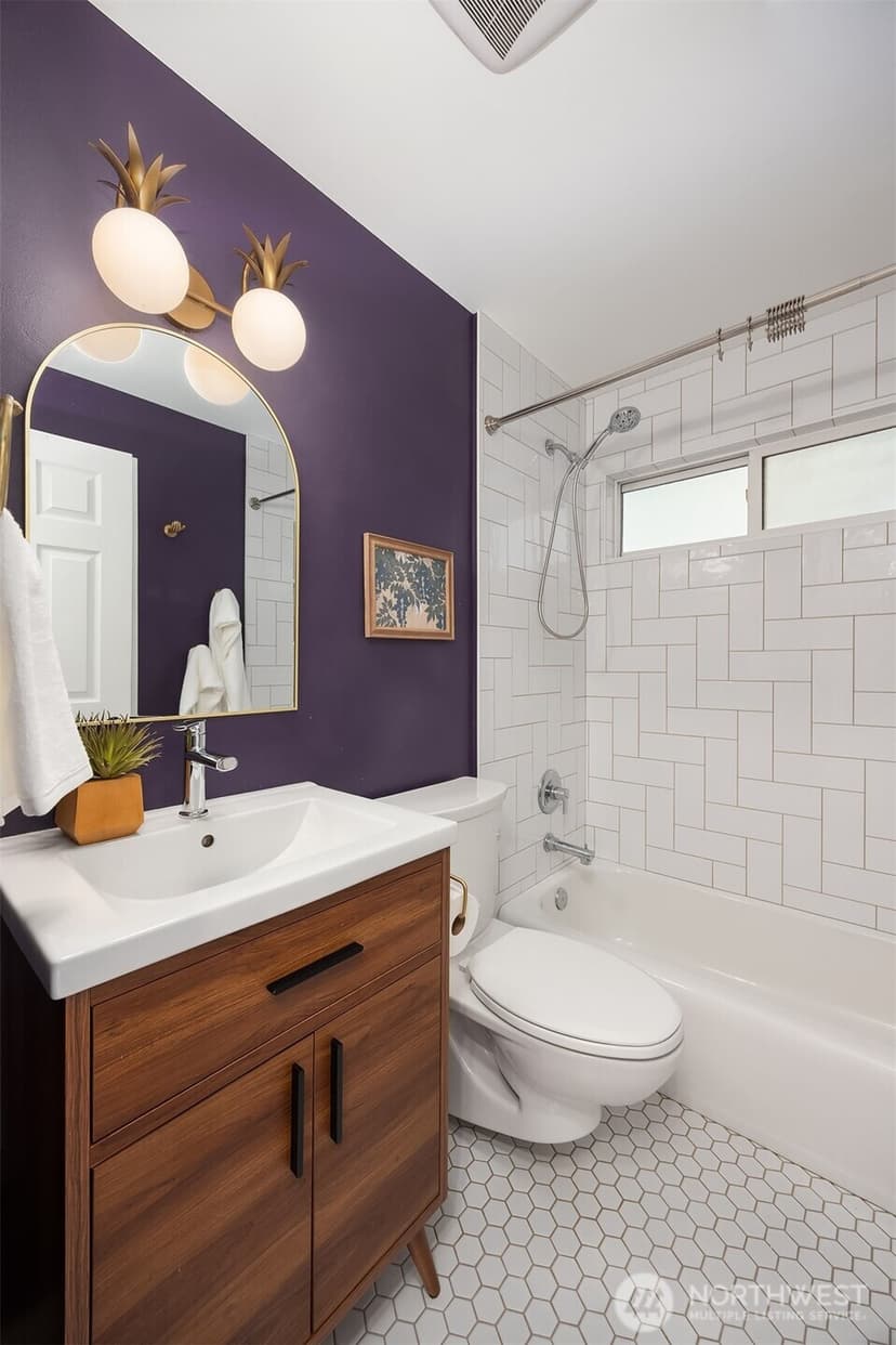 Property photo for 4111 Whitman Avenue N #205, Seattle photo 13