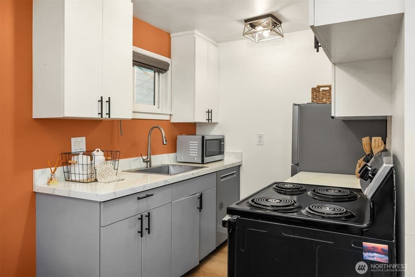 Property photo for 4111 Whitman Avenue N #205, Seattle photo 9