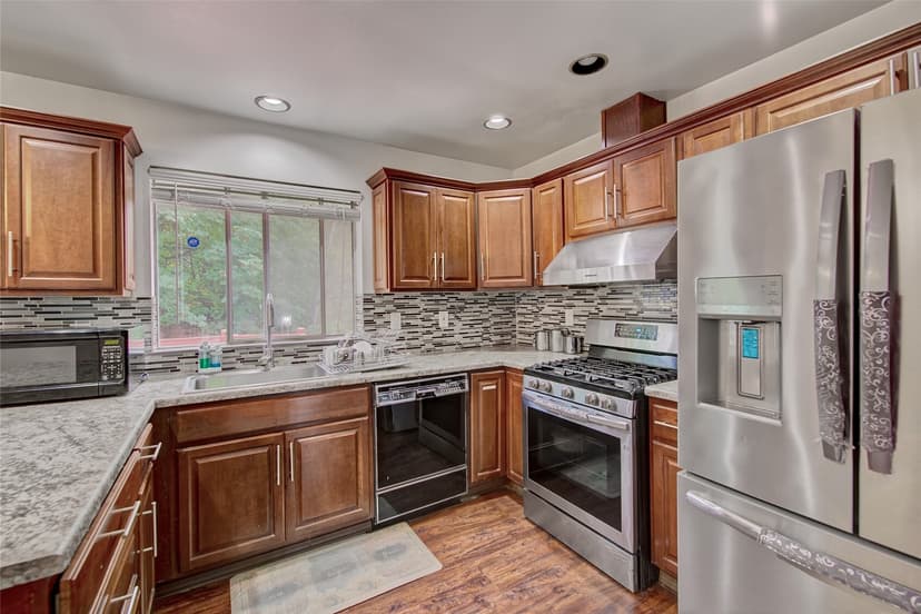 Property photo for 20733 14th Place W, Lynnwood photo 9