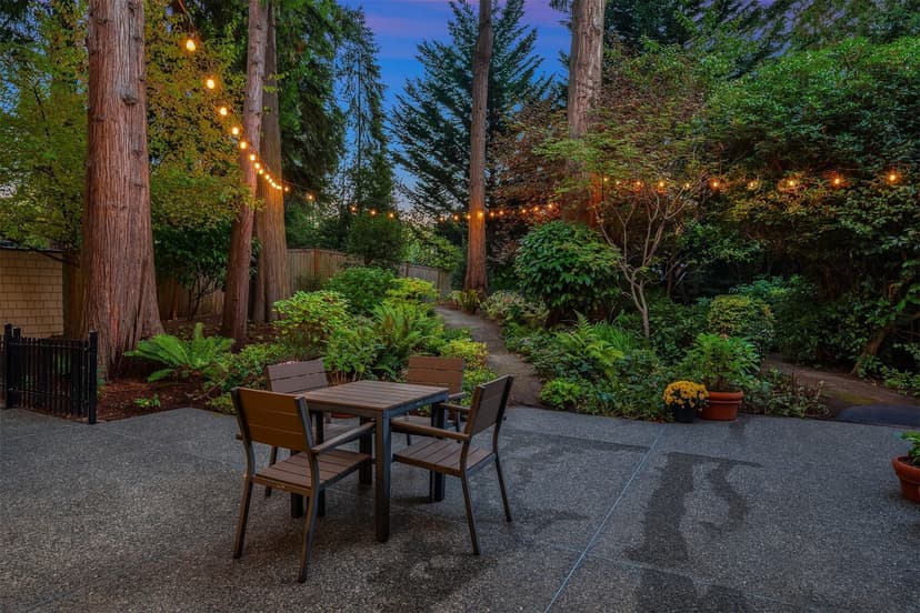 Property photo for 7627 SE 22nd Street, Mercer Island photo 23