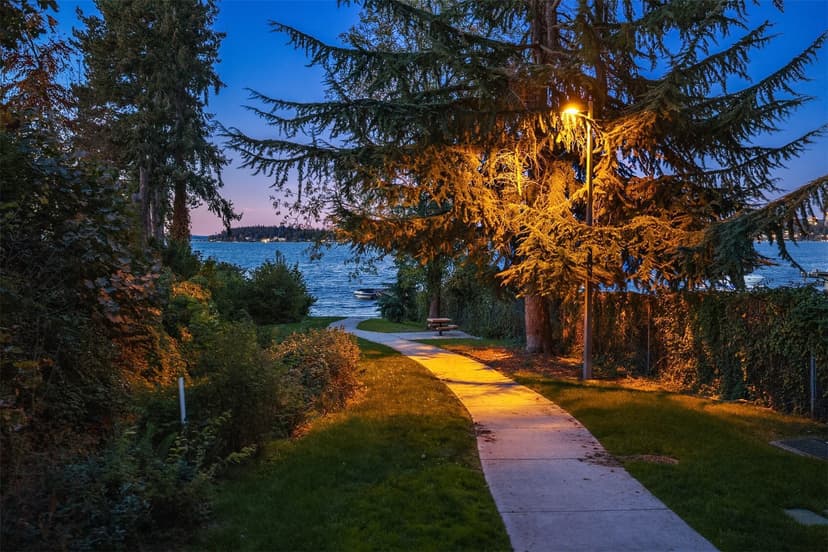 Property photo for 7627 SE 22nd Street, Mercer Island photo 28