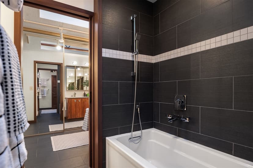 Property photo for 7627 SE 22nd Street, Mercer Island photo 15