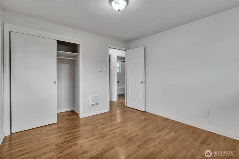 Property photo for 208 M Street SE, Auburn photo 12