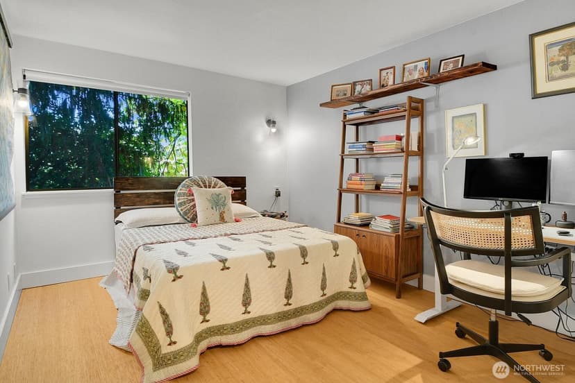 Property photo for 1001 2nd Avenue W #103, Seattle photo 17