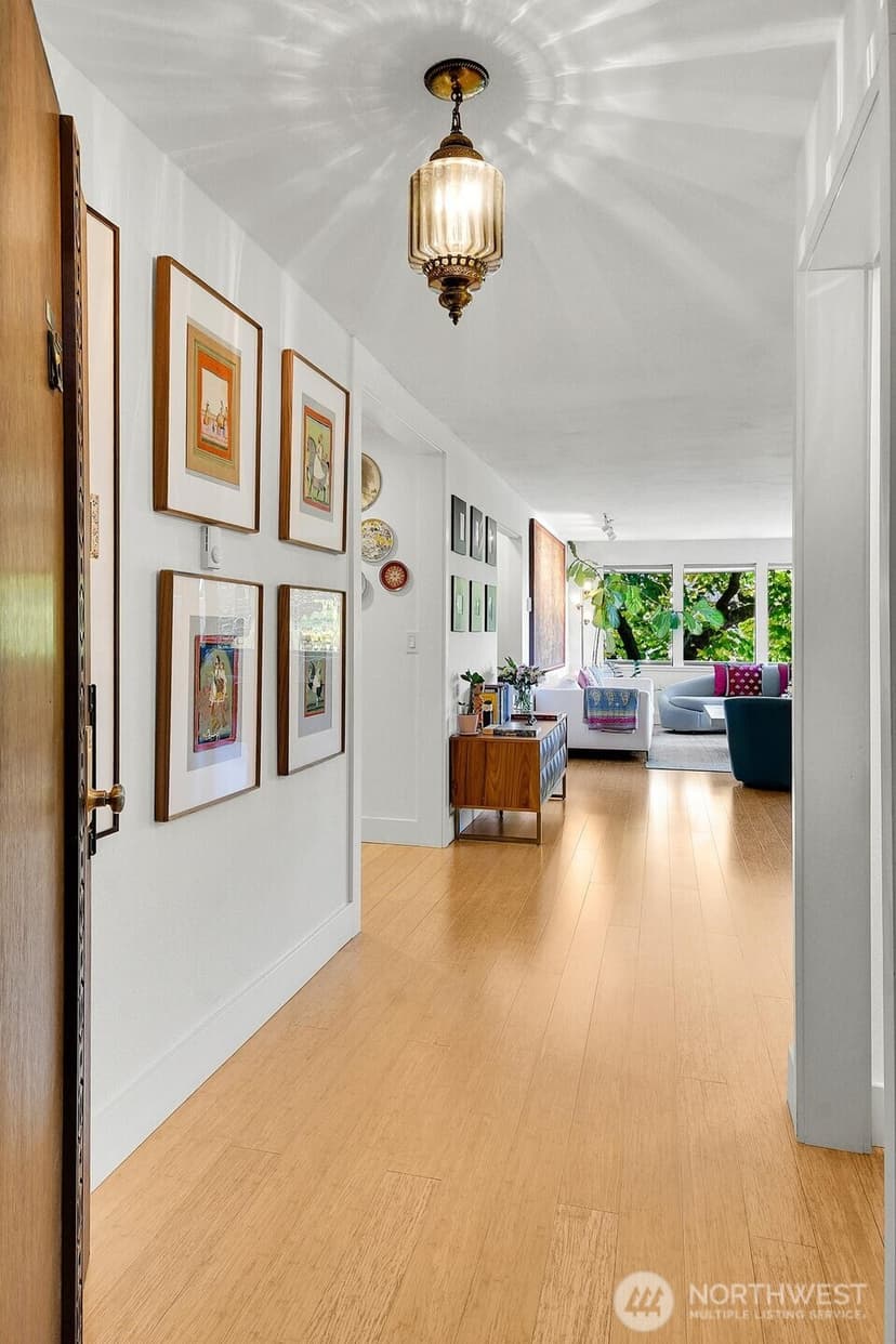 Property photo for 1001 2nd Avenue W #103, Seattle photo 12