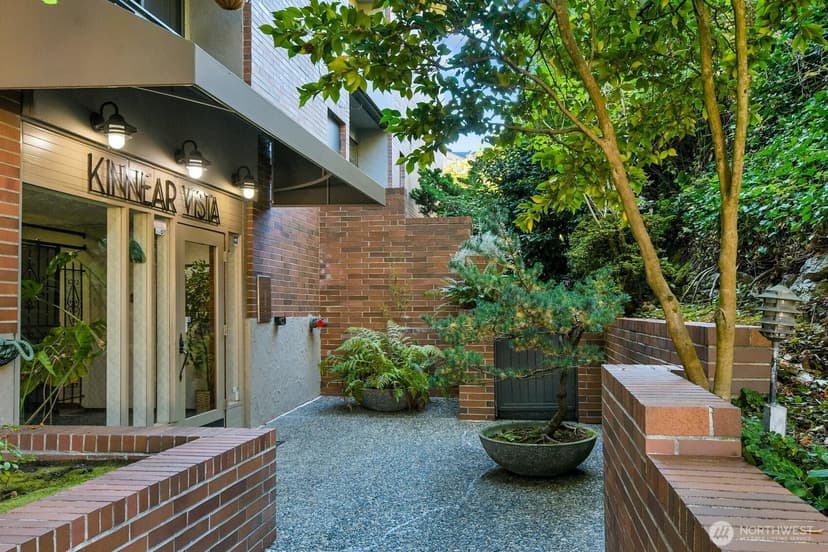 Property photo for 1001 2nd Avenue W #103, Seattle photo 20