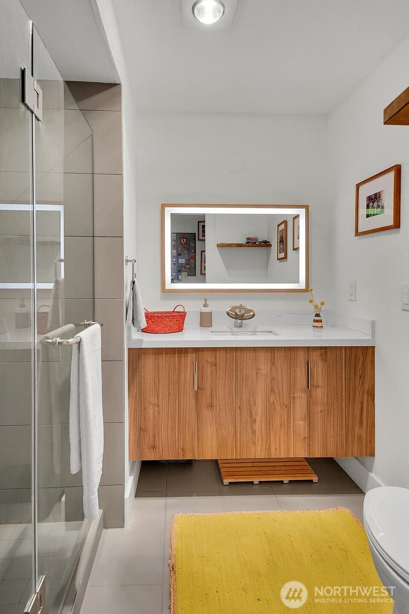 Property photo for 1001 2nd Avenue W #103, Seattle photo 13