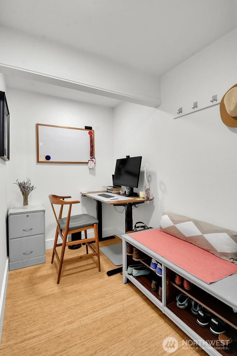 Property photo for 1001 2nd Avenue W #103, Seattle photo 8