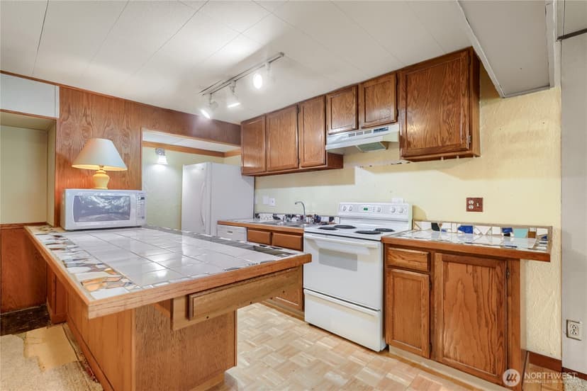Property photo for 1708 SE 16th Place, Renton photo 18