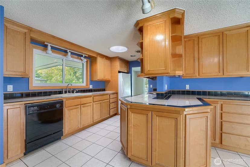 Property photo for 1708 SE 16th Place, Renton photo 6
