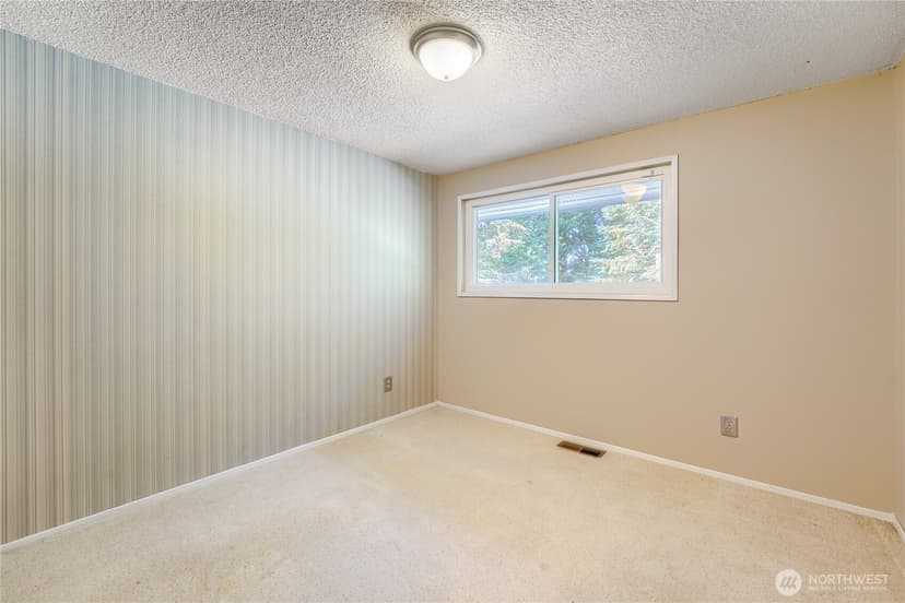 Property photo for 1708 SE 16th Place, Renton photo 12