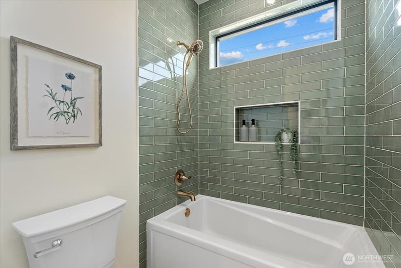 Property photo for 2815 W Elmore Street, Seattle photo 30