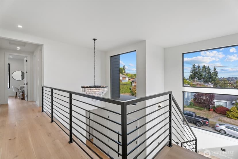 Property photo for 2815 W Elmore Street, Seattle photo 16