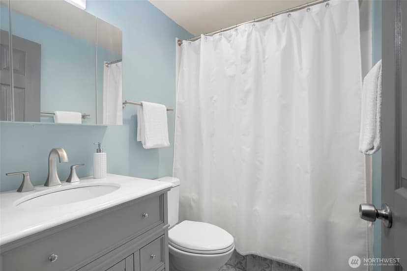 Property photo for 12116 NE 149th Street, Kirkland photo 18