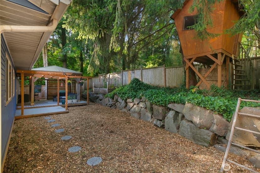 Property photo for 12116 NE 149th Street, Kirkland photo 27