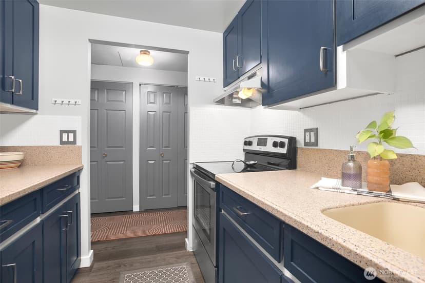 Property photo for 12116 NE 149th Street, Kirkland photo 12